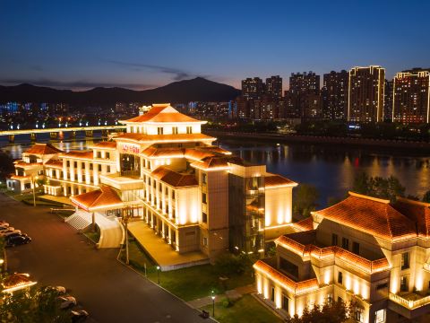 JIANGNAN HOTEL