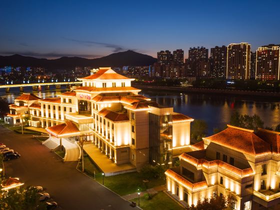 JIANGNAN HOTEL