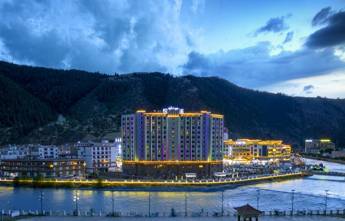 Yuexi Holiday Hotel
