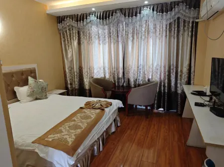 Gyirong Kunsa Hotel Отели рядом с достопримечательностью «Hipparion Fossil»