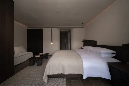 Seven Letters · Zhanyue Hotel
