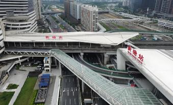 Huanshang Hotel (Guangzhou Zengcheng Xintang South Station Subway Station Branch)