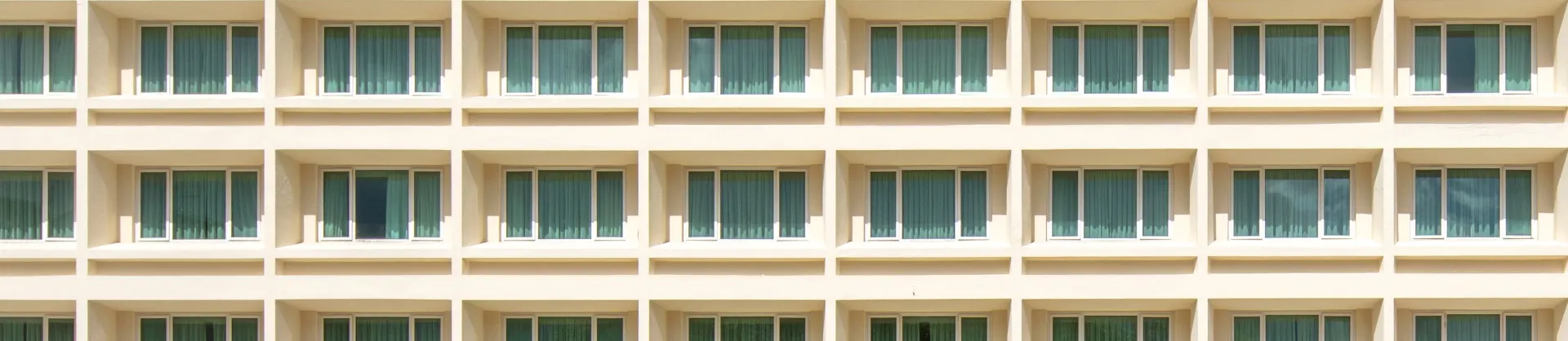 Khách sạn cao cấp