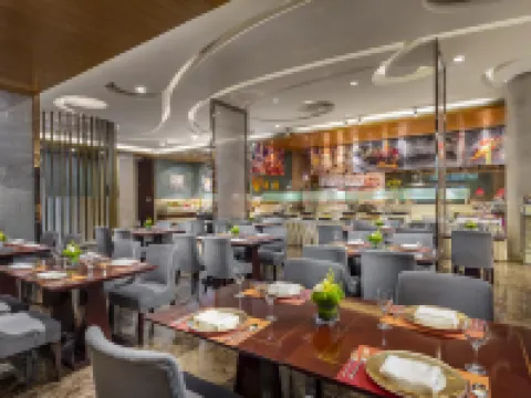 Crowne Plaza Yichang by IHG (Three Gorges Visitor Center) Hotels in Yichang