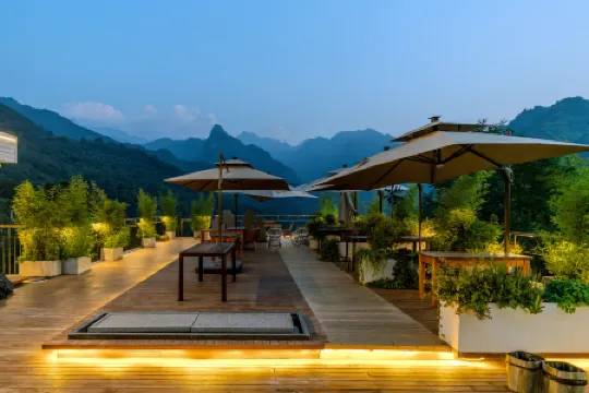 Xi'an Zhongnan Zhuyuan Hotel Отели рядом с достопримечательностью «Xi'an Fanyi University (East Area)»