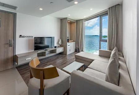 Maagiri Hotel Отели рядом с достопримечательностью «Транс Малдивиан Эруэйс»