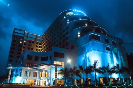 Grand Sylhet Hotel & Resort Отели рядом с достопримечательностью «Cross Bridge»