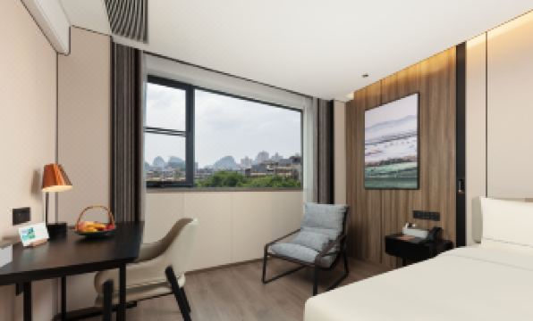 Atour Hotel Guilin Elephant Trunk Hill Sun and Moon Twin Pagodas