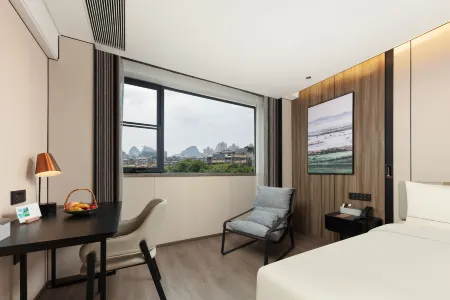 Atour Hotel Guilin Elephant Trunk Hill Sun and Moon Twin Pagodas