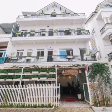 Cherry House Dalat Отели рядом с достопримечательностью «Кафедральный собор Далат»