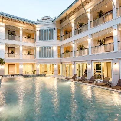 Siam Tharadol Hotel Sukhumvit Hotels near Phra Khanong
