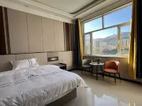 Zongsari Hotel - parcheggio