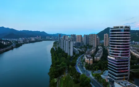 Kyriad Marvelous Hotel Отели рядом с достопримечательностью «Xin'anjiang Hydropower Station»