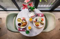 Maison Elle Amsterdam - breakfast