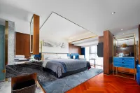 Royal•Garden Hotel