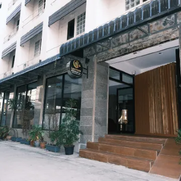 โรงแรมคอลเลคชั่น โอ ลูน่า พัทยา โรงแรมใกล้ซอย 6 คอร์เนอร์ บาร์