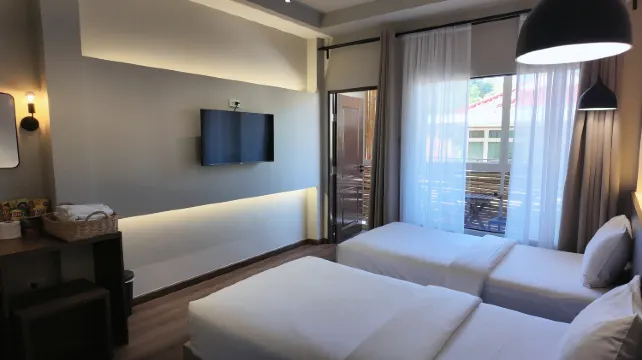 ห้องดีลักซ์ เตียงคู่ (โซนเมือง)