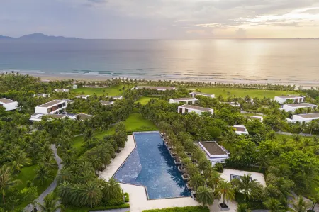 The Westin Resort & Spa Cam Ranh Отели рядом с достопримечательностью «Пляж Бай Дай»