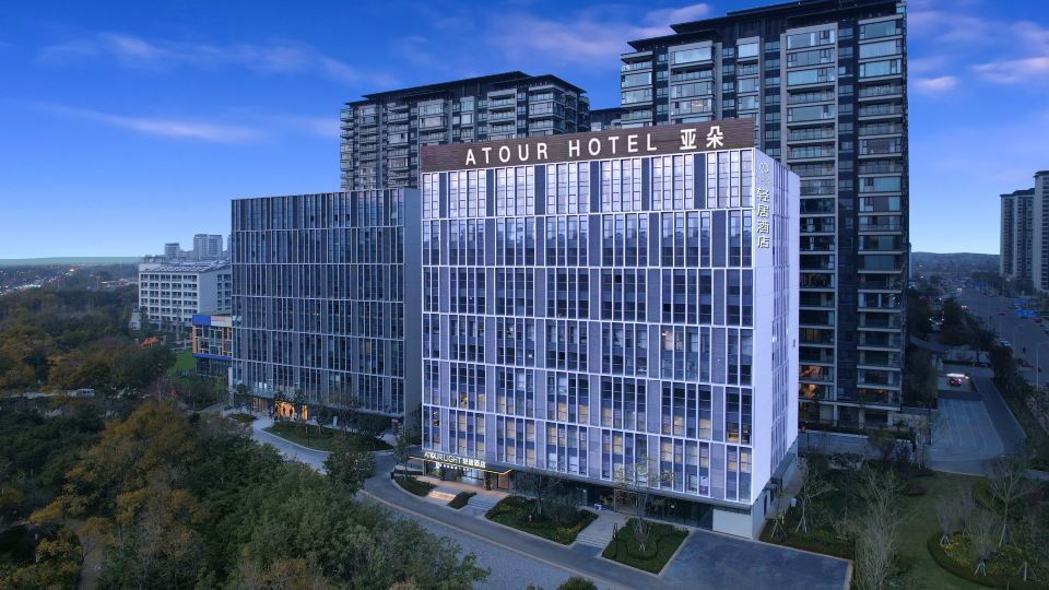 Kunming Huanhu Road Dianchi Convention and Exhibition Center Light Residence Hotel