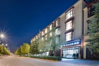 Lanyin | Moonlight in Shangri La's Heart | Oxygen Supply Resort Hotel (Songzanlin Temple Branch) Hotels in Songzanlin Temple Scenic Area