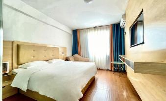 Yuelai Hotel (Nanning Shi Dashatian Subway Station Jinxiangdadao Subway Station)