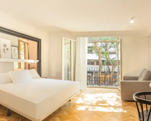 SH Ingles Boutique Hotel Hotels near Serranos Gate