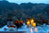 Boundary Mountain Hotel