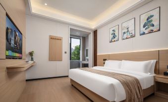 Hotels in Yue