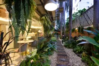 Three Seasons Place Bangkok Hotel in zona Wat Bua Kaew Satthatham