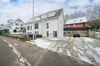 Swiss Haven | Smart Home, 1GB, Ground Fl, Hospital Hôtels à : 