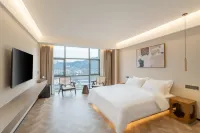 Muye LUMi Design Hotel (Yuyao City Center Yangming Ancient Town)