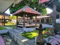 Ikhtiar Surya Hotel Hotel di Glagah