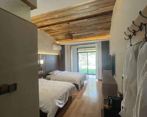 Weihui Huaqigu Homestay Hotel a Weihui