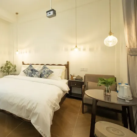 Quanzhou Xifan Original Homestay (West Street Kaiyuan Temple) Отели рядом с достопримечательностью «Башня Dongxi»