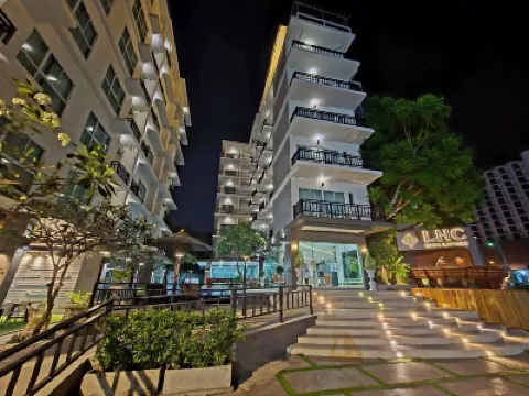 LHC HOTEL AND RESORT Hotels near Bann sukhawadee