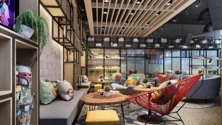 Moxy Kuala Lumpur Chinatown Отели рядом с достопримечательностью «Menara TM»
