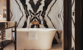 SAX Paris, LXR Hotels & Resorts