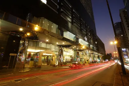 香港龍堡國際