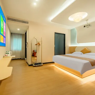 Roman Holiday Inn (Shop at Yongshu Road Metro Station in August 1st Place) โรงแรมใกล้Dinggong Road South