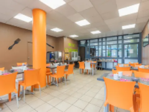 อพาร์ท’ซิตี้ คลาสสิค ลียง วาซส์ แซ็งต์ ซีร์ โรงแรมในลียง