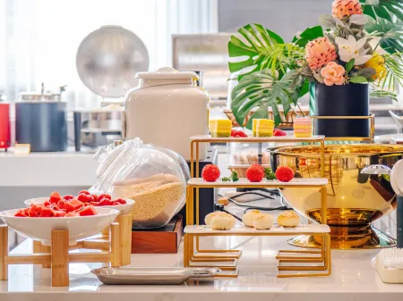 James Joyce Coffetel Hotel (Qinhuangdao Development Zone Yanshan University) Отели рядом с достопримечательностью «Northeastern University at Qinhuangdao (East Gate 1)»