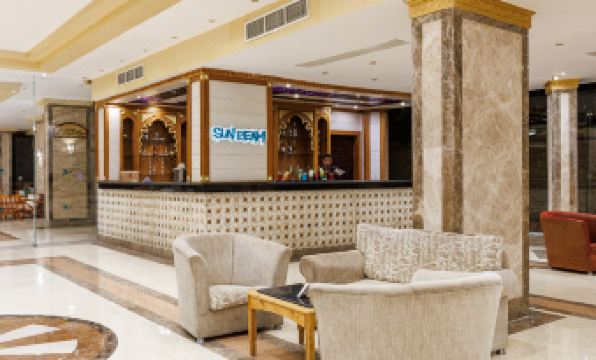 SUNRISE Solara Aqua Park Resort