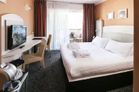 Best Western Astoria Hotel dekat Antibes-Juan les Pins Train Station