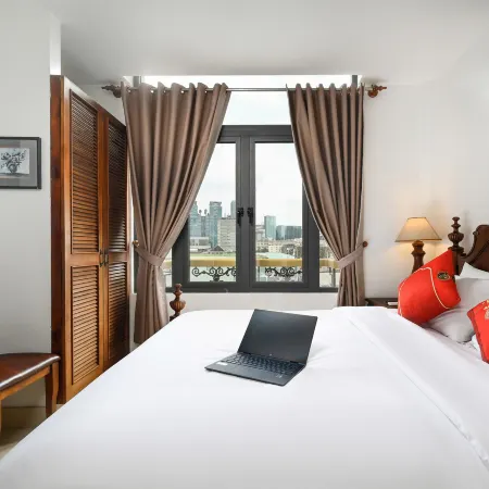 HALO BOUTIQUE BEN THANH HOTEL Отели рядом с достопримечательностью «Парк 30/4»