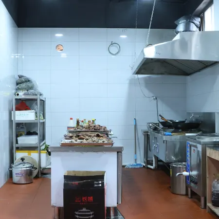 Jialong Homestay (Zhagana Scenic Area Ticket Center)