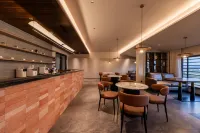 Ruili Bai'an Riverview Hotel (Delong International Jewelry City Branch)