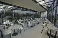 BAZ Hotel University District - breakfast