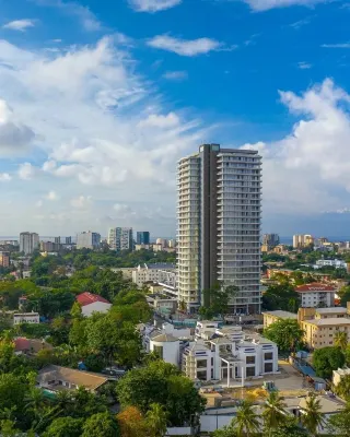 JUN YUE GRA Lagos hotel(Murtala Muhammed International Airport) Hotels near Eko o ni baje Garden