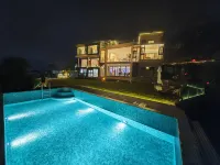 Encounter Mountains and See the Sea Villa Homestay - Romantik