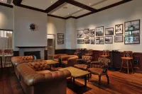 FWD HOUSE 1881 - bar